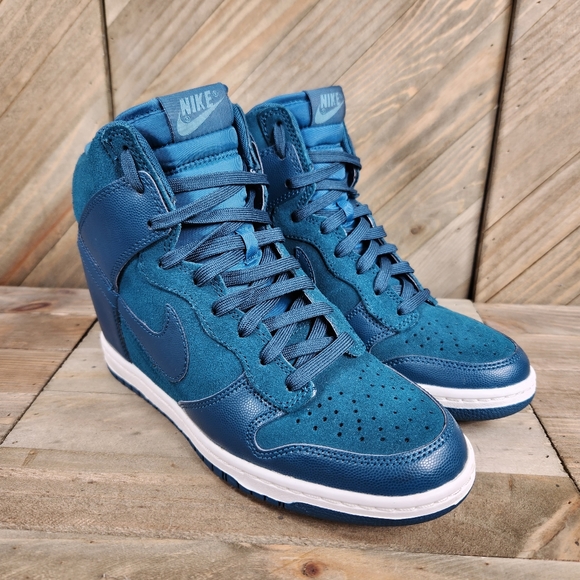 Nike Dunk Sky High Essential Hidden Wedge Womens Size 9 Dark Green 528899-300 - Picture 2 of 9